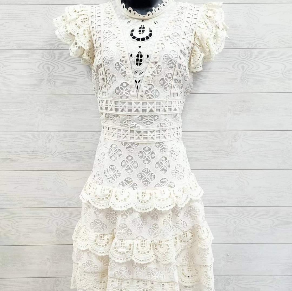 Sea New York Sz 4 Cream Lace Ruffle Cocktail Dress
